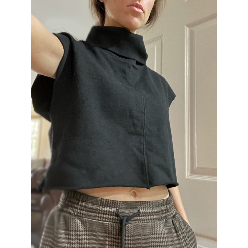 Daniel Patrick Black Cropped Turtleneck Sweatshirt